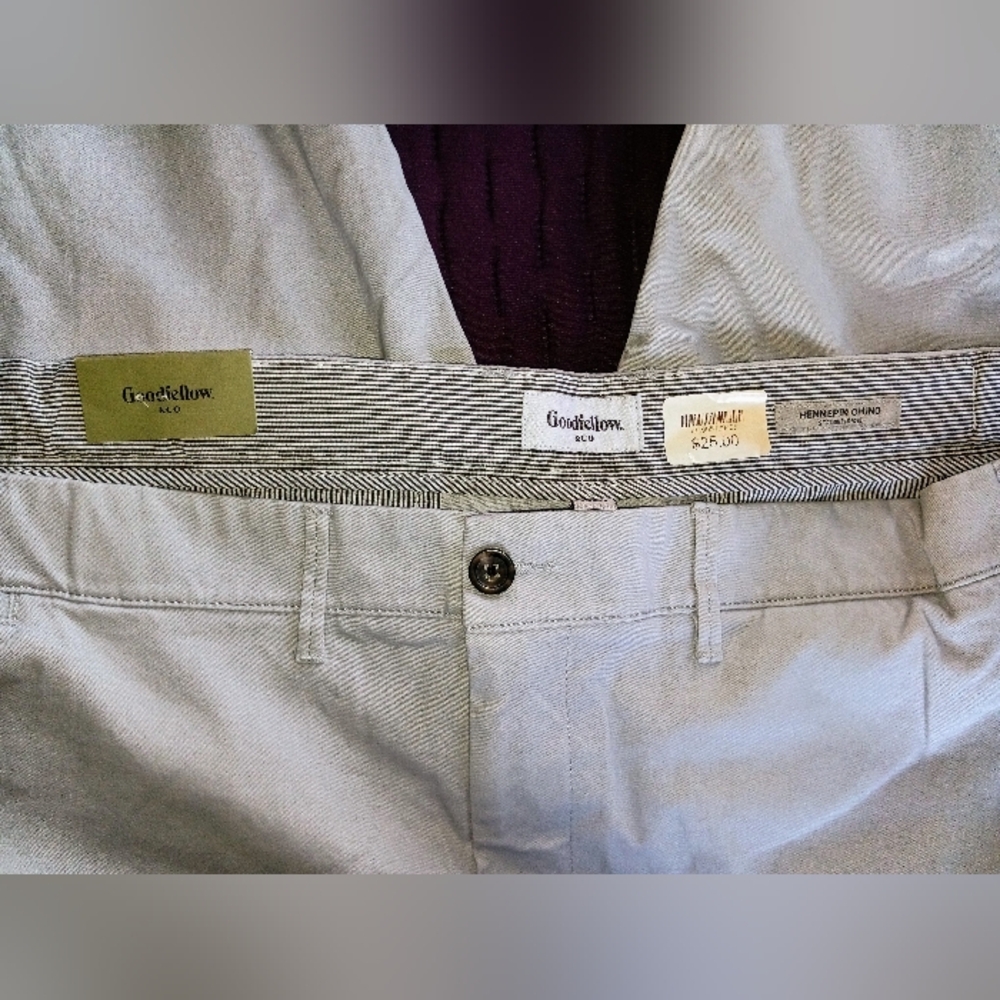 Goodfellow & Co Men's Light Gray Chino Pants